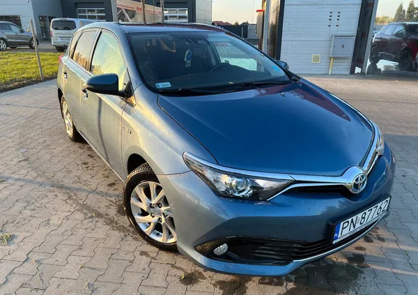 samochody osobowe Toyota Auris cena 72500 przebieg: 102000, rok produkcji 2018 z Konin